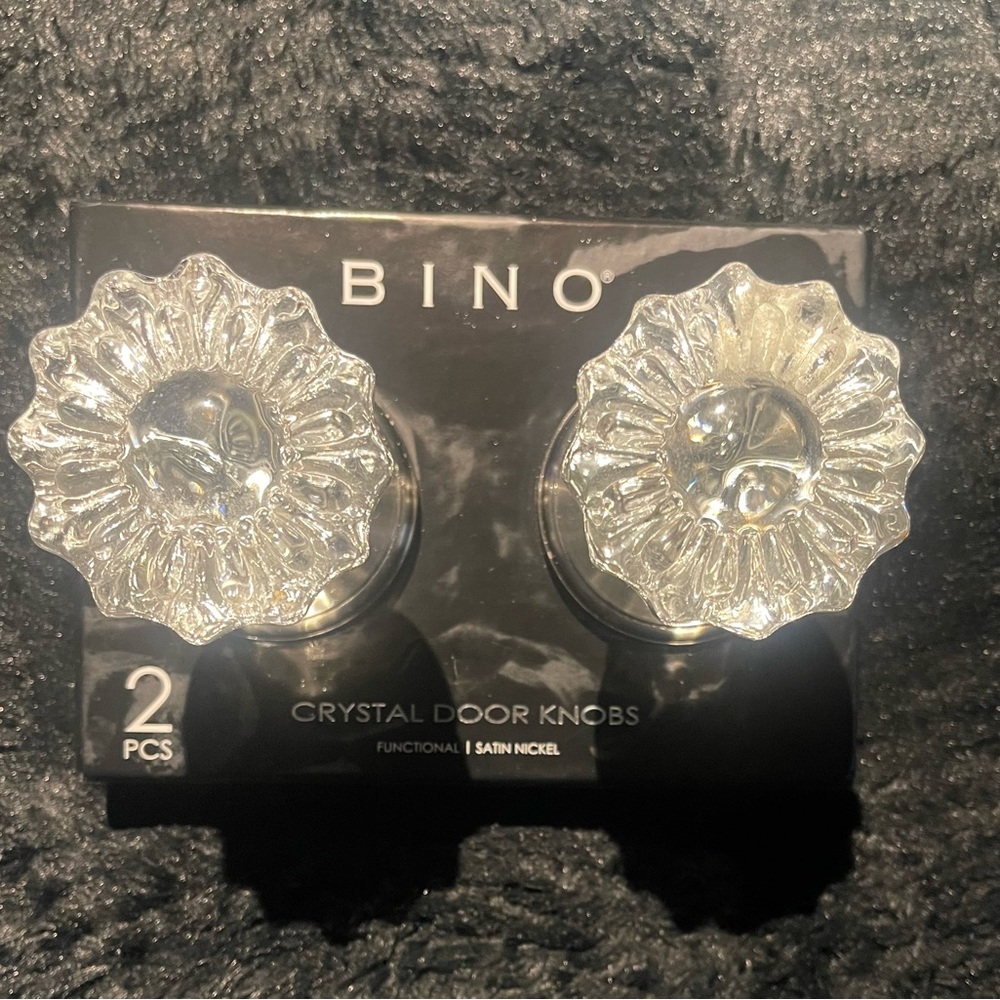 2 piece Crystal door knob set for bedroom/closet.